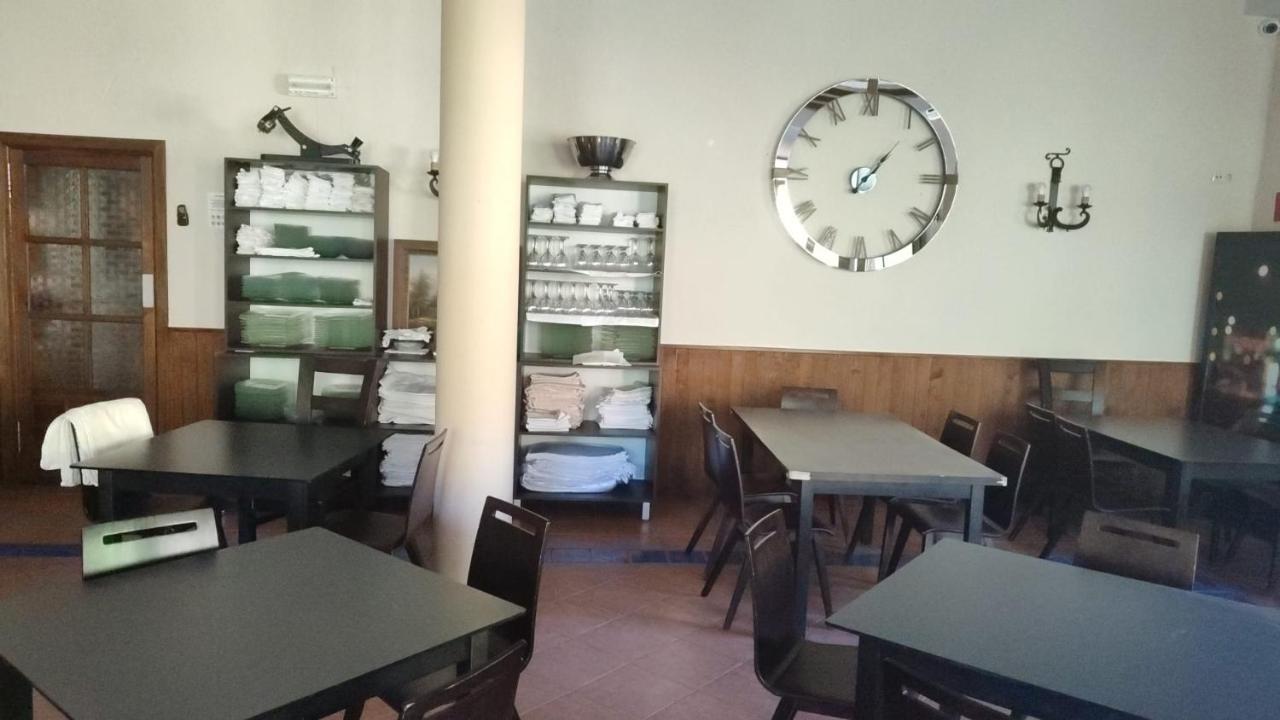 Hostal Restaurante Andra Rio Madera Exterior foto