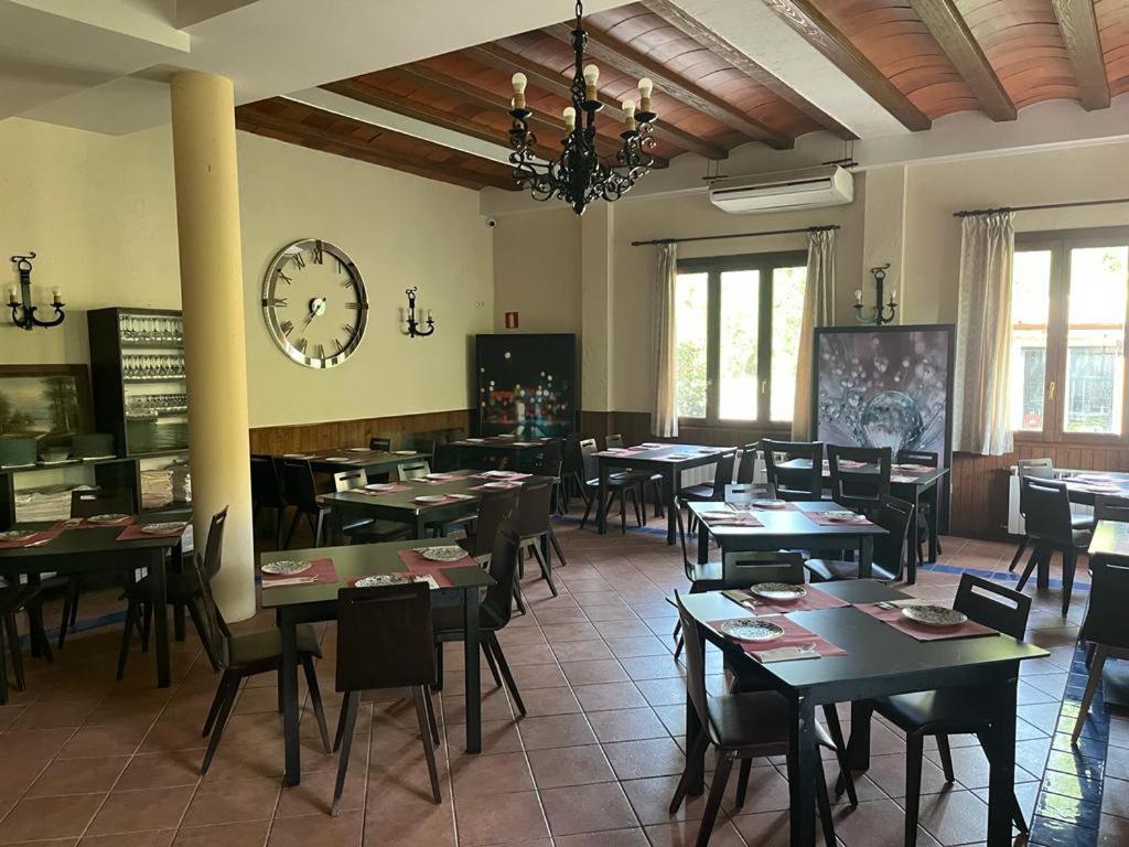 Hostal Restaurante Andra Rio Madera Exterior foto